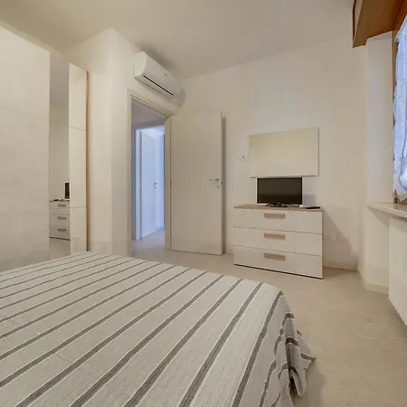 Situato In Centro Storico A